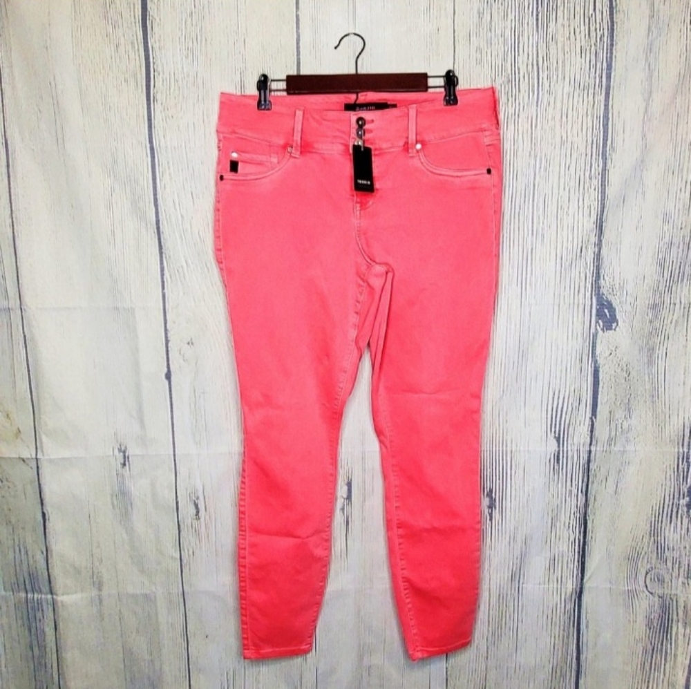 Torrid Coral Size 22R Jeggings